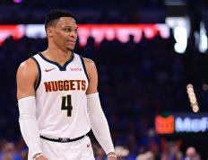 世俱杯参赛资格-爵士轻取快船，利拉德统治全场