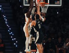 世俱杯分组-雄鹿客场击败开拓者，字母哥封盖率高达30%