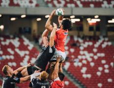 世俱杯2025-黑八传奇！奇才完胜62胜马刺，福克斯44分打碎波波维奇神话