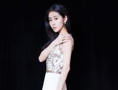 世俱杯赛程-桑巴军团强势启航，2026世界杯D组巴西完胜智利，魔笛仍闪耀