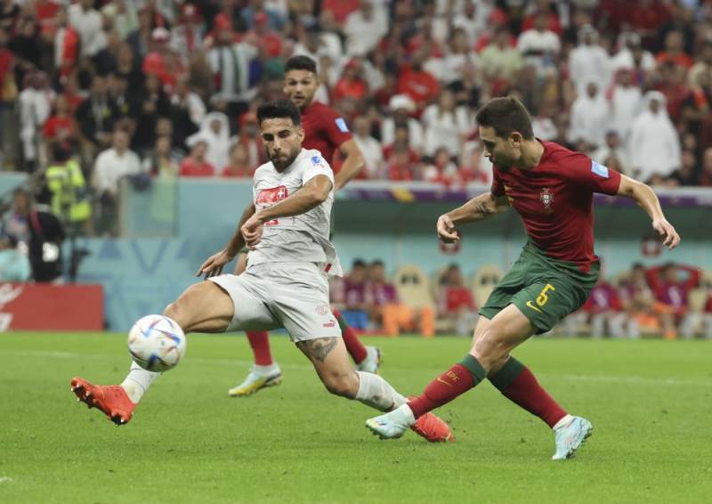 世俱杯决赛-瑞士队在比赛中夺得胜利，晋级资格