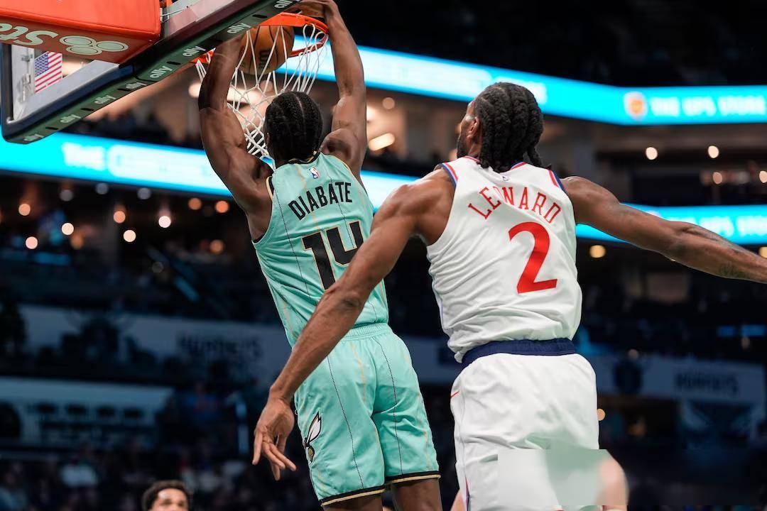 世俱杯分组-包含马刺轻取黄蜂，阿德巴约关键制胜的词条